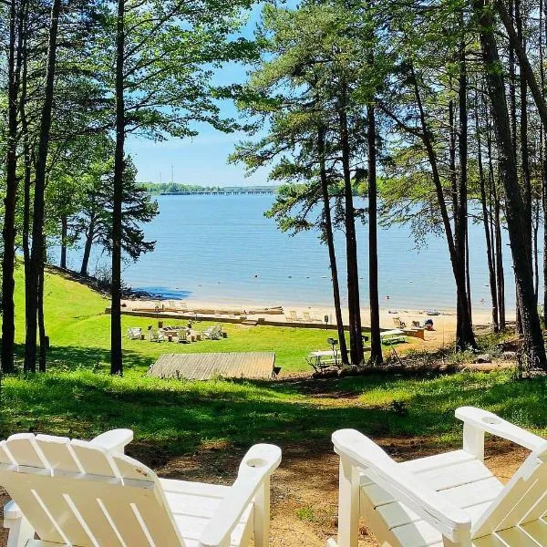 Long Cove Resort and Marina, Hotel in Charlotte