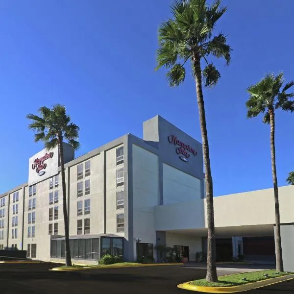 Hampton Inn Monterrey-Airport, hotel in Rancho Los Encinitos
