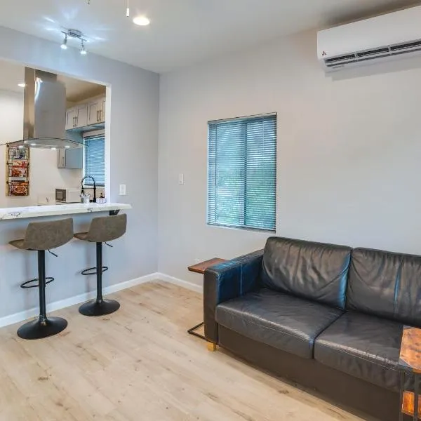 Pet-Friendly Riverside Vacation Rental with Patio!, ξενοδοχείο σε Riverside