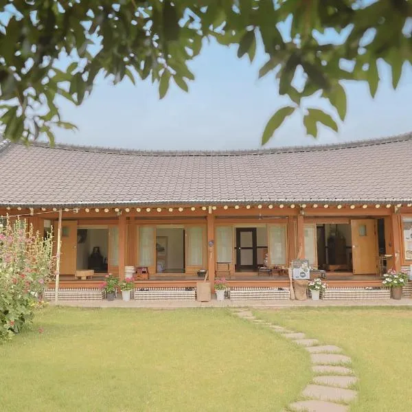 Daoljae Hanok Pension, hótel í Suncheon