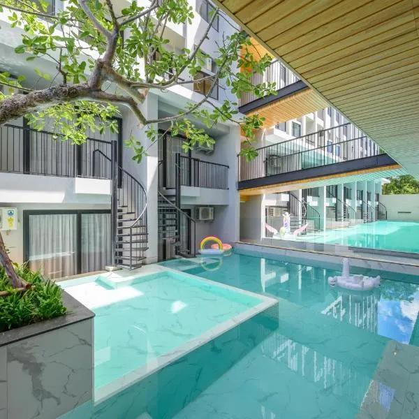 Tour De Phuket Hotel - SHA Plus, hôtel à Thalang