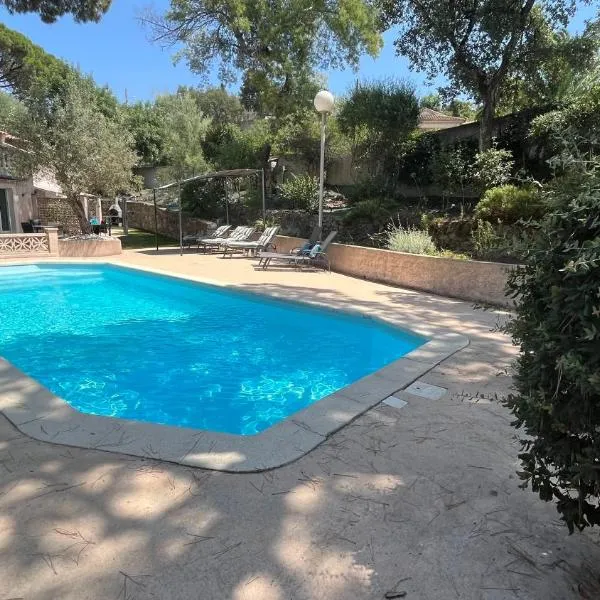 maison 6 personnes villa sofia, hôtel à Sainte-Maxime