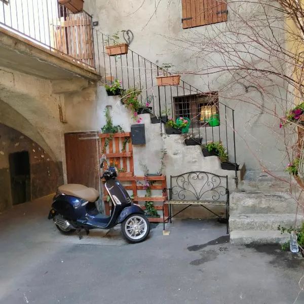 Casa Storta - Cycle Garage CON BICICLETTE, hotel em Pisogne