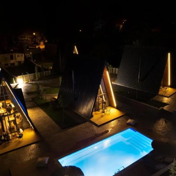 Pavliani4rest - Luxury Cabins, viešbutis mieste Pavlianis