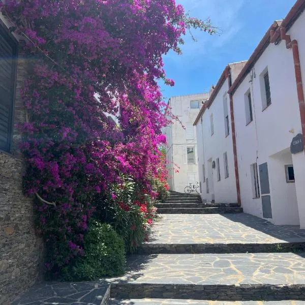 Canvas Apartments&Lofts, hotel v destinaci Cadaqués