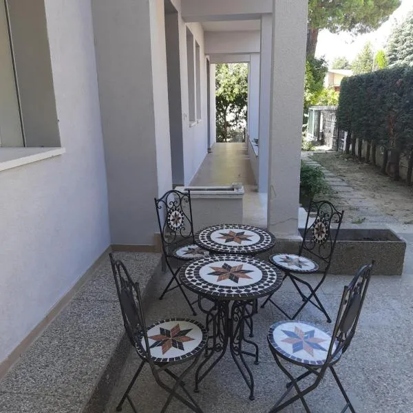 Spazioso Appartamento in casa singola Padova con giardino, hotell i Padua