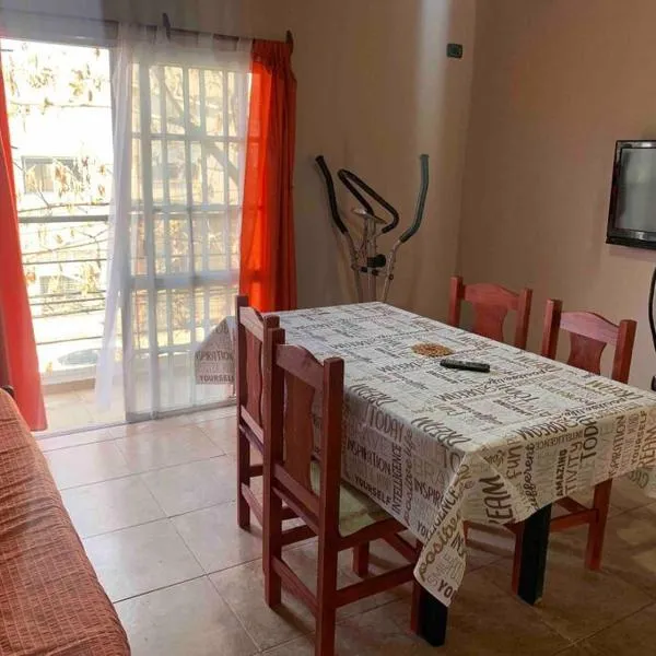 Departamento en Campana, hotell i Campana