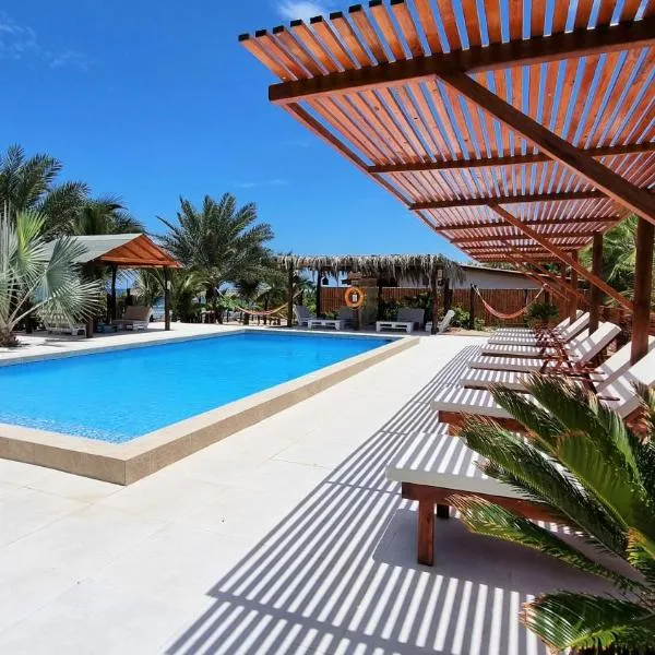 Punta del Norte Bungalows, hotel v destinaci Canoas de Punta Sal