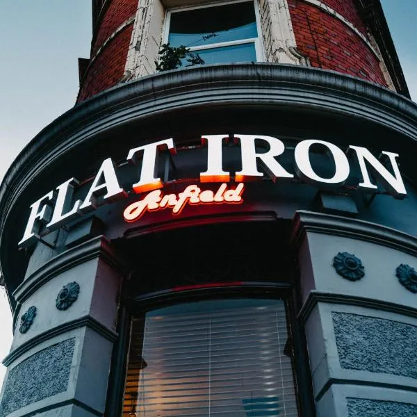 Flat Iron Anfield、プレスコットのホテル