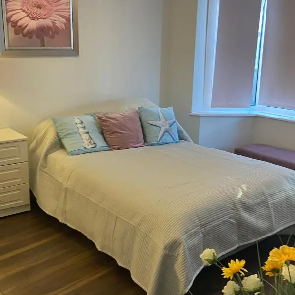 Bexhill Stunning 2 bedroom Sea Front Bungalow, hotel en Bexhill-on-Sea