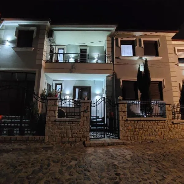 Guesthouse Kocibelli, hotel v mestu Korçë