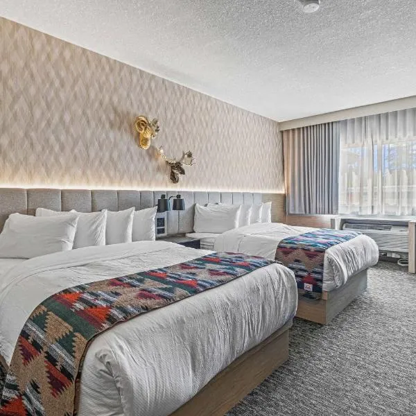 Everwild Canmore Hotel: Canmore şehrinde bir otel