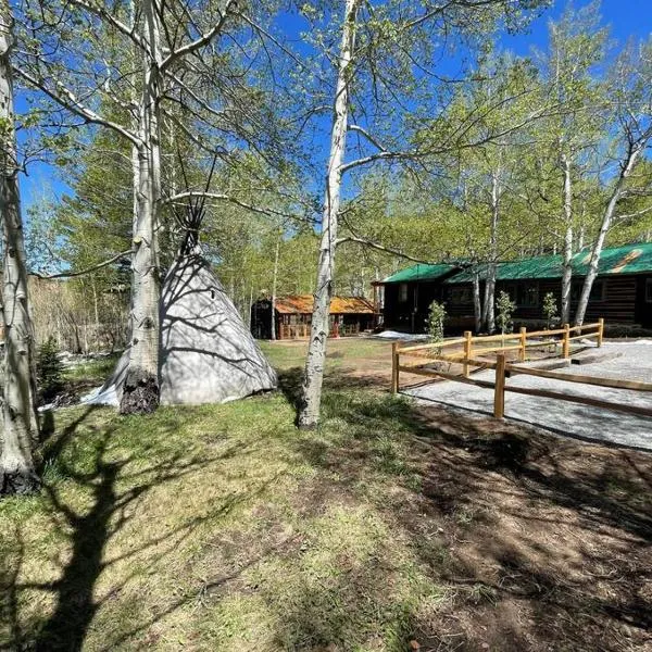 Sleepy Hollow in Ferncliff - Hot Tub, hotel in Allenspark