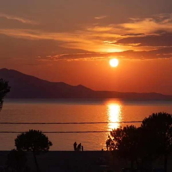 DIMITRA APARTMENTS, hotel v destinaci Pefki