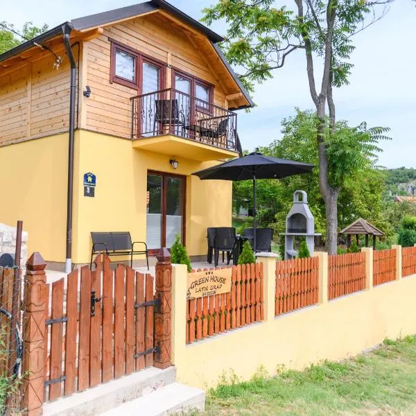 Green House Latin Grad, hotel v destinaci Vrmdža
