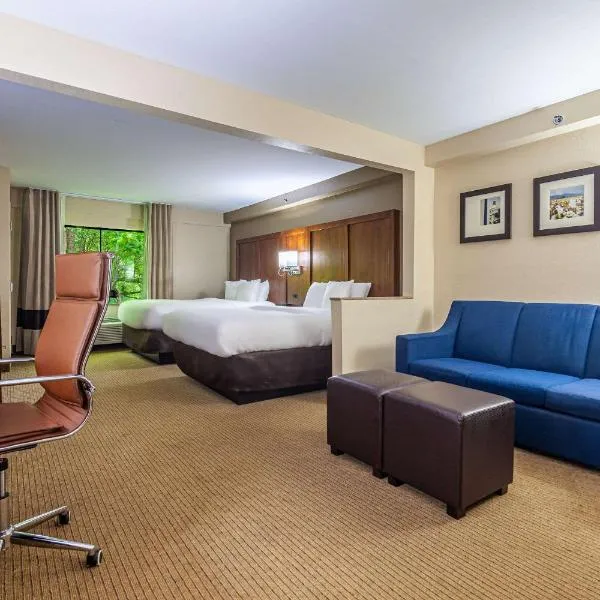 Comfort Suites Morrow- Atlanta South、モローのホテル