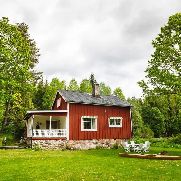 Nommen Fishing Cottages, hotel in Vetlanda