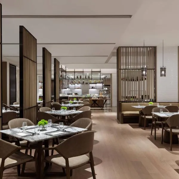 Courtyard by Marriott Shenzhen Northwest – hotel w mieście Shatsing