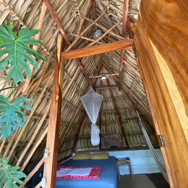 Calypso cabanas, hotel in El Paredón Buena Vista