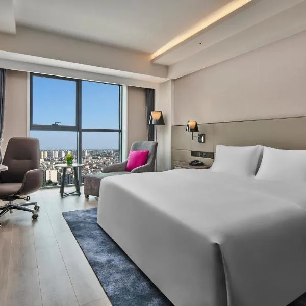 Crowne Plaza Beijing International Airport, an IHG Hotel, hotel in Shunyi