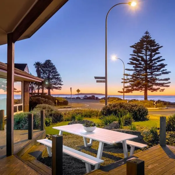 Frankies Beach House - A Breezy Esplanade Escape, hotel a Encounter Bay