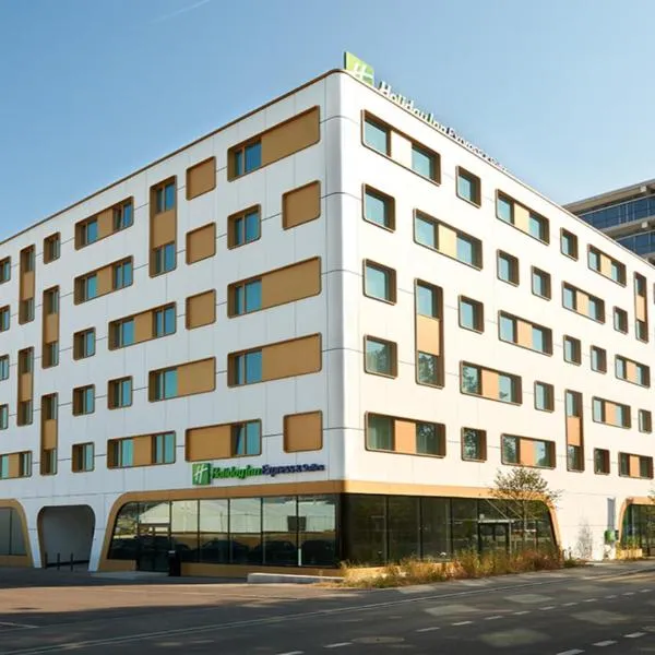 Holiday Inn Express & Suites - Basel - Allschwil by IHG、バーゼルのホテル