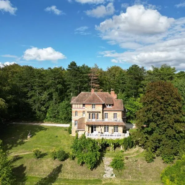 Le Manoir du Cerf, hotel v destinaci Gaillon