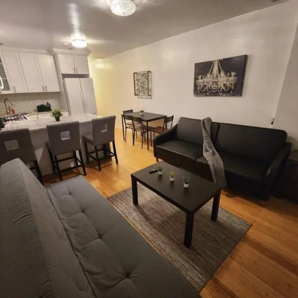Cosy Modern Home Mins to NYC!, hotel a Union City