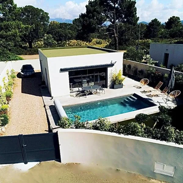 Villa piscine à 1km plage proche porto vecchio, hotel v destinácii Lecci