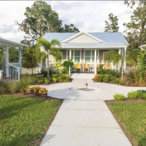 Sunny Side Cottages, hotel in Crystal Beach