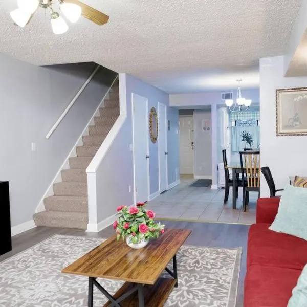 Cozy 3-Bed Athens Getaway, Right Near UGA!, khách sạn ở Athens