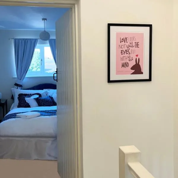 Traditional 2 bedroom Cottage, hotel v destinaci Stratford-upon-Avon