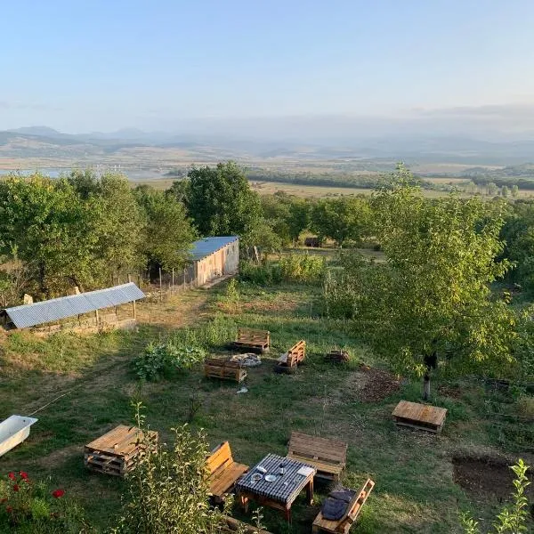Eco family guest house โรงแรมในMlashe