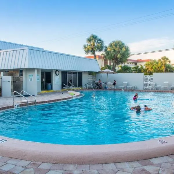 Beachfront Condo Complex, Heated Pool, Gulfview!, hotel en Siesta Key