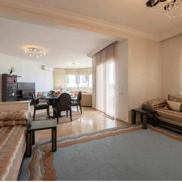 Cosy Apartment 200 M2 Hay Ryad Rabat、ラバトのホテル