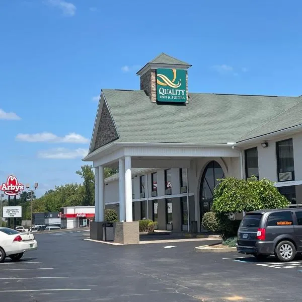 Quality Inn & Suites, hotel a Somerset