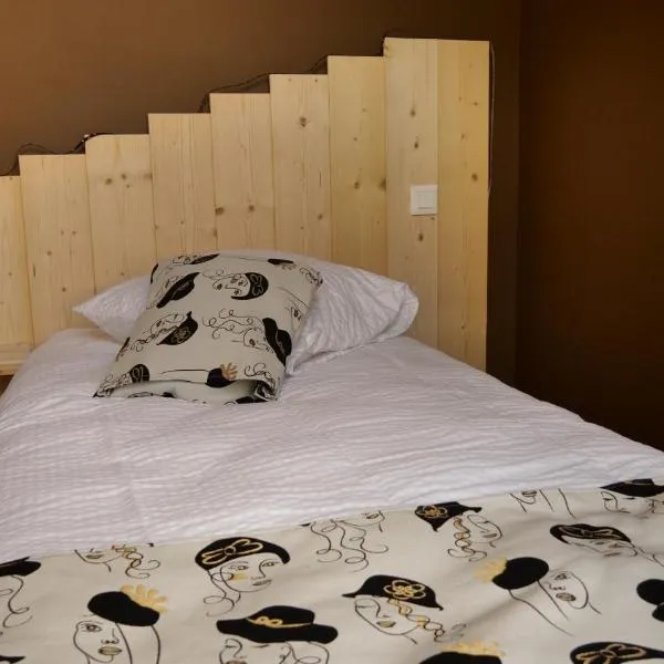 Relais des Monts du Lyonnais, hotel v destinaci Les Halles