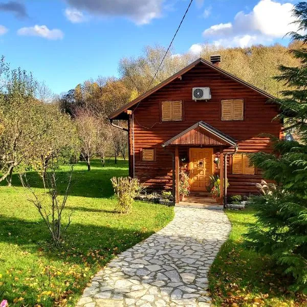 Holiday House Bella, hotel in Bihać