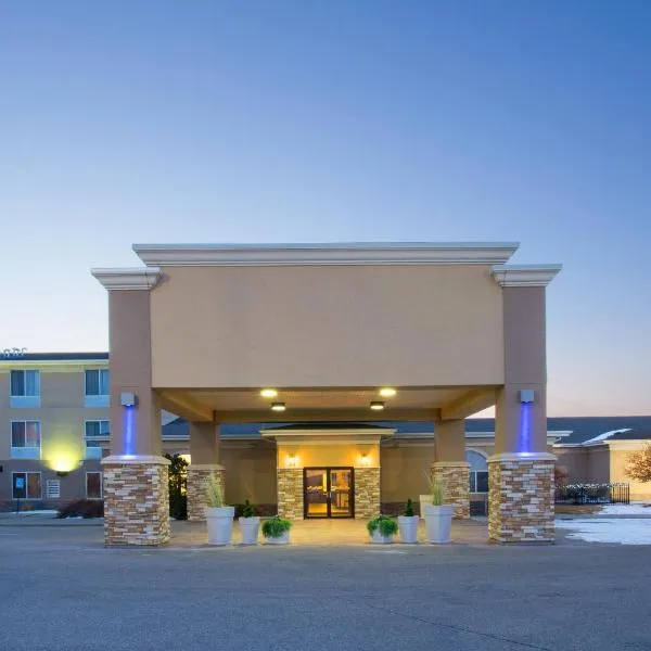 Holiday Inn Express Hotel & Suites Lexington, an IHG Hotel, hotel in Cozad