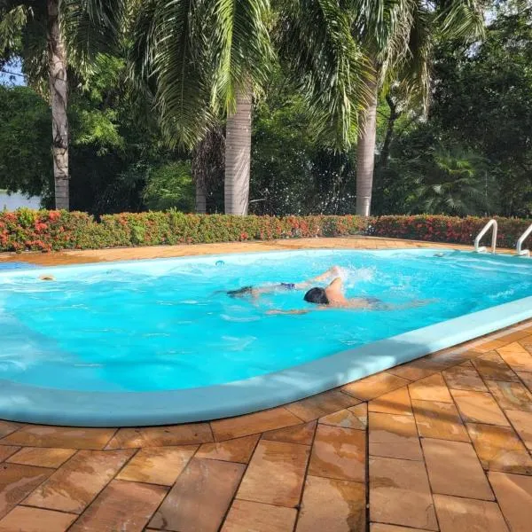 Rancho Rio Dourado, um paraíso!, hotelli kohteessa Promissão