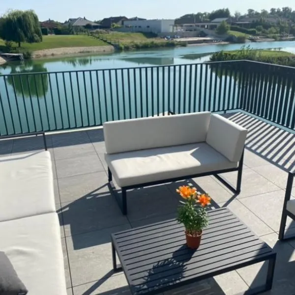 Pri jazere - Golf rezort, hotel in Hrubá Borša