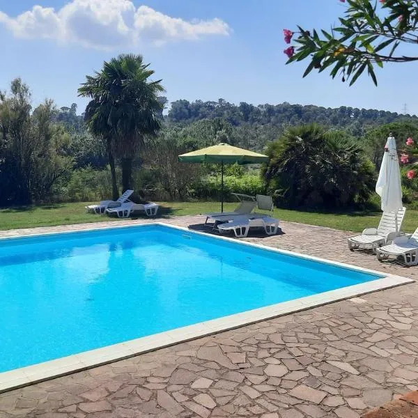 파우글리아에 위치한 호텔 Podere Il Cerrone app Romilda con piscina