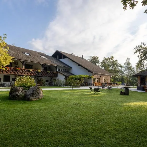 Penzion Pibernik, hotel di Zgornje Gorje