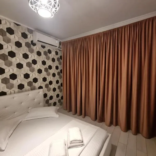 Military Residence apartment، فندق في Dudu