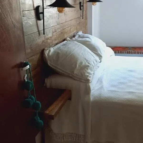 Aeropuerto a 5' y Ruta del Vino a 100 mts, hotel v destinaci Salta
