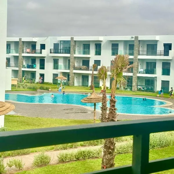 Appartement Cozy avec piscine, hotel v destinaci Sidi Rahal
