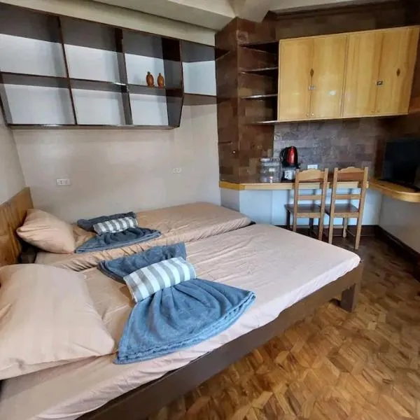 Simple Room in a Transient House, hotel in Baguio