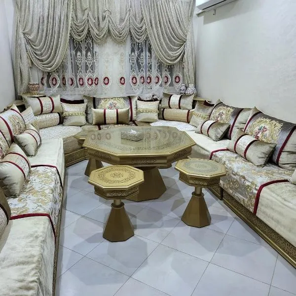 Appartement near airport ouled tayeb, hotel di Ain Cheggag