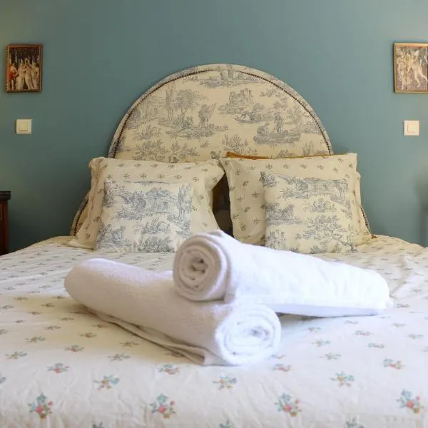 Les Chambres de Fanny, hotel em Cabrières-dʼAigues