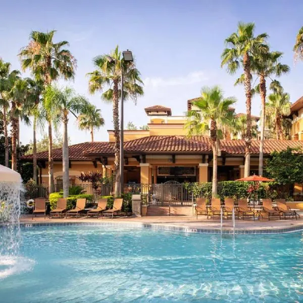 Cozy Orlando Resort Condo 4Mi from Disney, hotel in Orlando